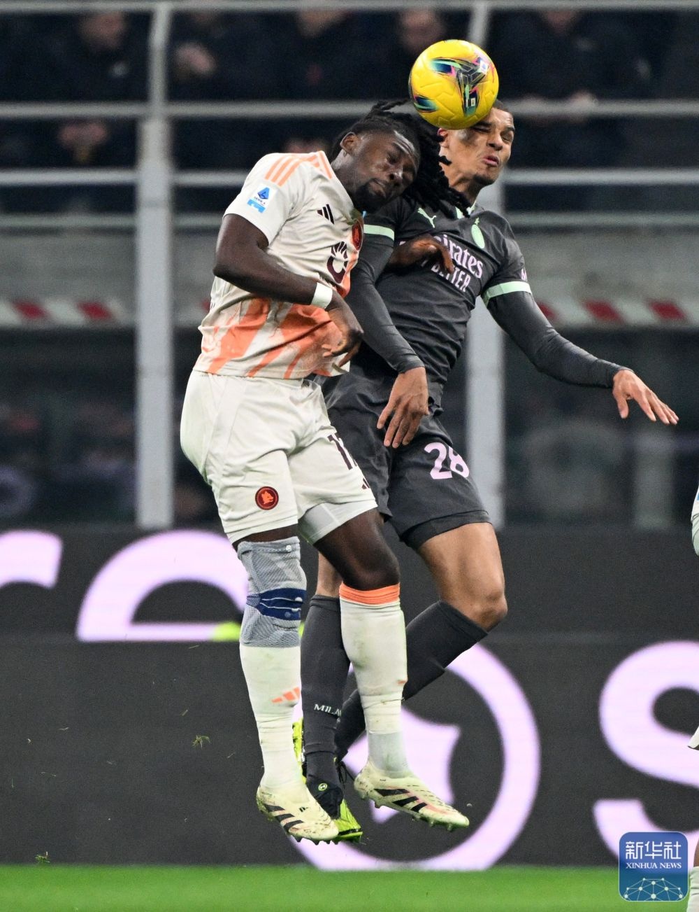 荷甲赛程吃紧，AC米兰转会期回应争议，球迷炸锅，球队文化再被提及的简单介绍