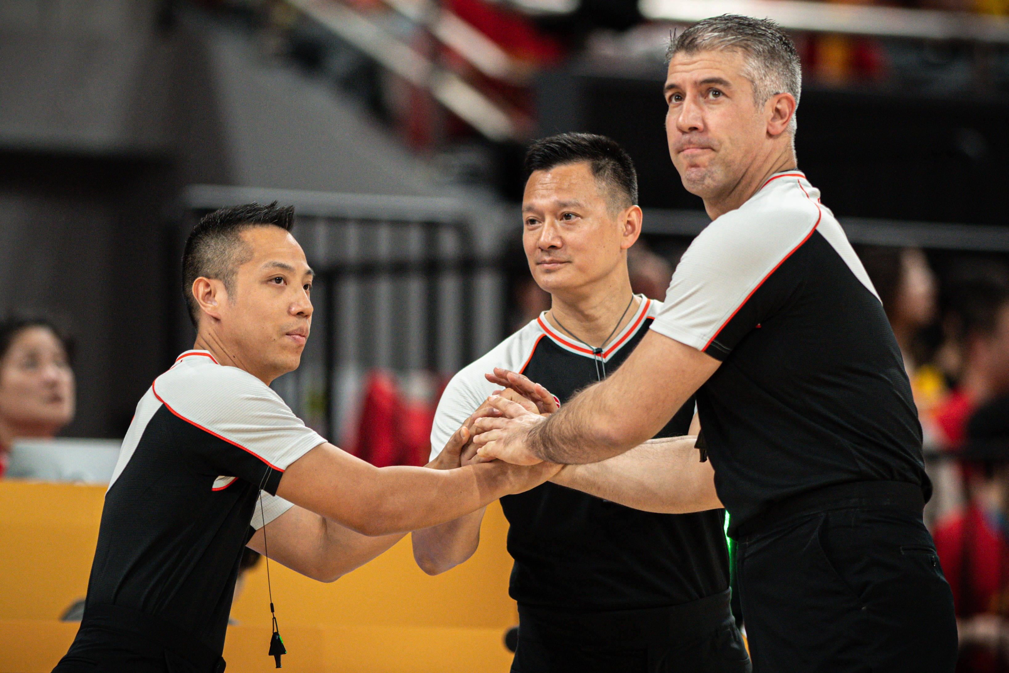 关于清晨体能课后，浙江稠州官宣签约备战CBA季后赛，引发热议，身体对抗强度拉满的信息